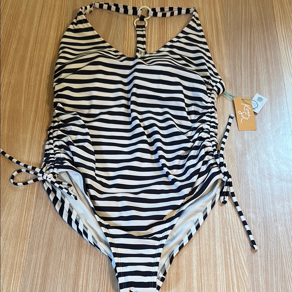 Kona Sol one piece bathing suit navy/white